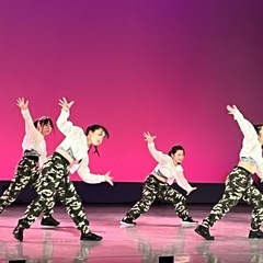 キッズガーデン武蔵小杉教室　2025年度時間割　キッズダンス、ヒップホップ、チアダンス、リトミックダンス、バレエ、エアロビック、テーマパークダンス、親子リトミック体操、ブレイクダンス、バランスボールダンスの画像