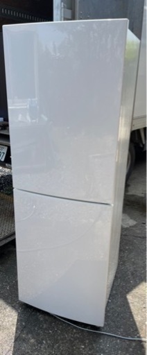 ● ハイアール 大きめ2ドア冷凍冷蔵庫 218L ● 2016年製