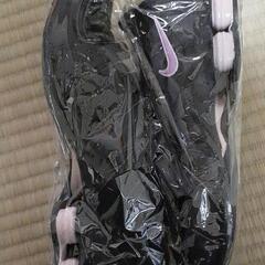 激安！美品！NIKEシューズ25.5男女兼用！の画像