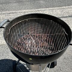 Weber ウェーバー　お近くなら無料配達いたします。オリジナルケトルプレミアム チャコールグリル57cm GBS焼き網付き バーベキューコンロ 直径57cm 最大12人用 の画像