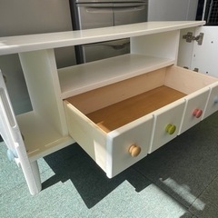 【リサイクルショップ八光　田上店】　ホワイトテレビボード　マカロン取っ手　32型まで対応の画像