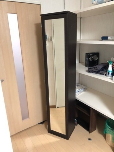 ミラー付き本棚