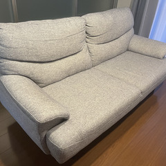 2.5人掛け ソファ 無料で譲ります。の画像