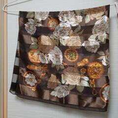 ⑩スカーフの画像