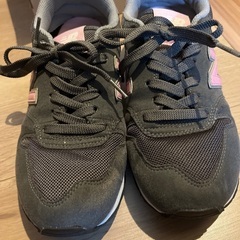ニューバランス　スニーカー　24.5cmの画像