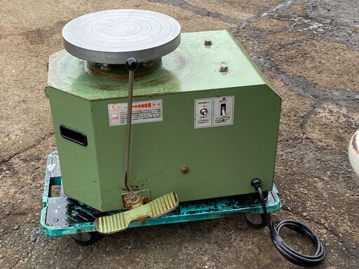動作品 太洋電機産業　陶芸 電動　ろくろ TP-2　 スピード調整　右廻り/左廻り　可能　 ペダル操作 轆轤 100V　50/60Hz