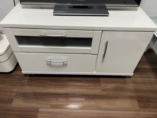 テレビボード
