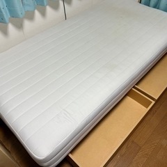 無印の脚付きベッド(ベッド下収納付き)差し上げます。