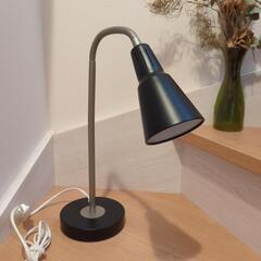 IKEA卓上ライトの画像