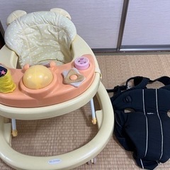 歩行器、抱っこ紐セットの画像
