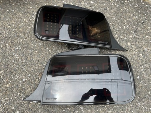 フォード マスタング DEPO製 社外LEDテールランプ (レッドウインカー用)