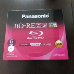 Blu-ray・HDDレコーダ内蔵 32型三菱液晶テレビの画像