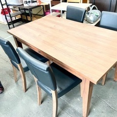 激安‼️シンプルでオシャレ 幅150㎝ ニトリ ダイニングテーブルセット?