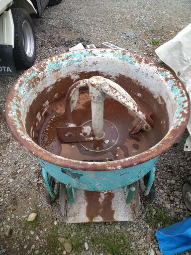 中古　モルタルミキサー