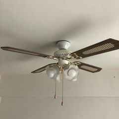 おしゃれシーリングファンライト4灯(ブラウン)　LED電球付き