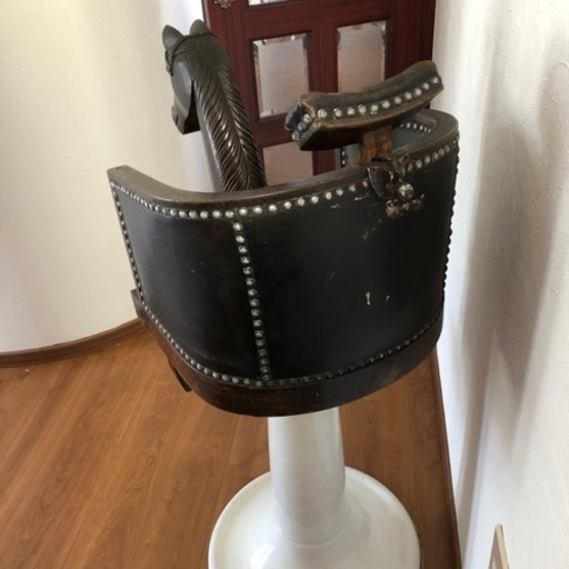床屋　子供用　馬の椅子