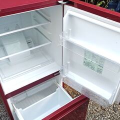 ★鮮やかなレッド！配達可！★ アクア 157L 冷凍 冷蔵庫 AQR‐16E(R)の画像