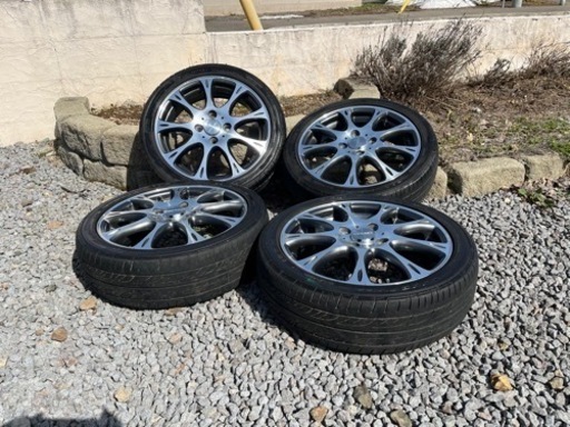 マナレイ　ロゼスト15インチ夏タイヤ中古