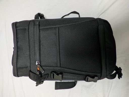 Amazonベーシック カメラバッグ　4.5L