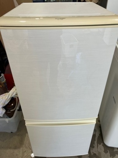 SHARP 137L 2ドア冷凍冷蔵庫 SJ-14W-W 2012年製の中古品