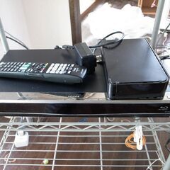 シャープBD-W560+1.5THDD　ラックとレグザレコーダー付の画像