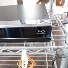 シャープBD-W560+1.5THDD　ラックとレグザレコーダー付の画像
