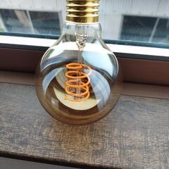 LED 電球 30wの画像