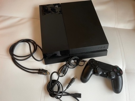 PS4 箱、HDMIケーブル、コントローラ付き
