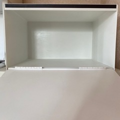 白いパンケース&キッチンシェルフの画像