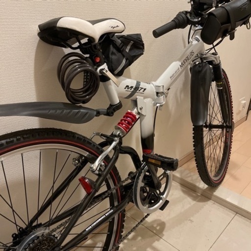 27インチ 6段変速 自転車 BEYOND カゴ ライト 鍵 荷台付き レッド 赤