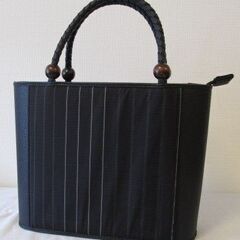 和装バッグ　黒　一部正絹生地使用　中古　小型　