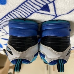 【受渡予定有】1,2回使用 19cm 瞬足スニーカーの画像