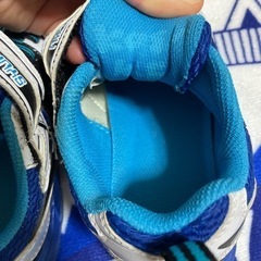 【受渡予定有】1,2回使用 19cm 瞬足スニーカーの画像