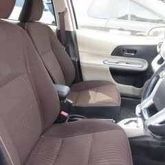 コンパクトなハイブリッド車です！フルセグです！Bluetooth...