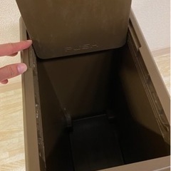 ゴミ箱の画像