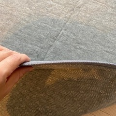 【お譲り先決定】ふかピタ(ラグの下に敷くマット)の画像