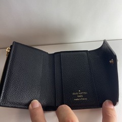 ルイヴィトン アンプラント　ポルトフォイユ・ゾエ　三つ折り財布　黒（ノワール）の画像