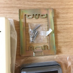 アイホン/テレビドアホン/親機(HG-1M) カメラ付き玄関子機(HF-DA)現状品の画像