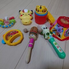 【取引相手決定】木製手押し車とおもちゃセットの画像