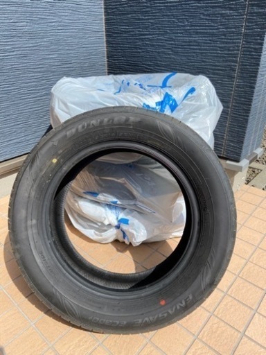 【お取引中】タイヤ DUNLOP 205/60R16 2022年製
