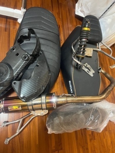 v125部品マフラーなど