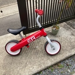 西松屋　足蹴りバイク