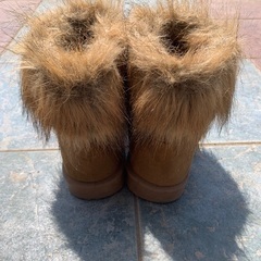 ムートンブーツの画像