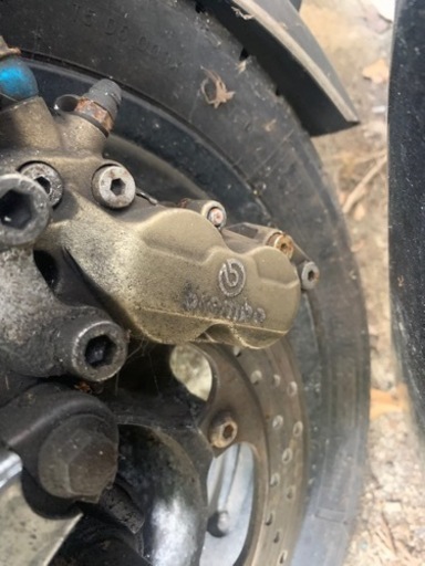 ブレンボブレーキキャリパー　左用