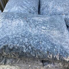 青砕石(20kg)ご自宅のお庭周りにいかがですか？　1袋300円の画像