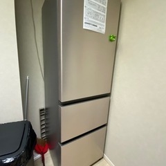 日立　R-V32NV (N) 3ドア　冷蔵庫　シャンパンゴールド