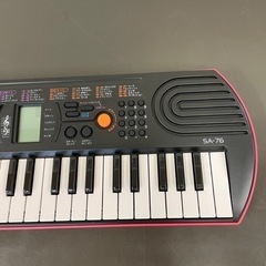 動作確認済み👍🎹CASIO カシオ SA-76 ミニキーボード🎹🖤ブラック×ピンク💖の画像