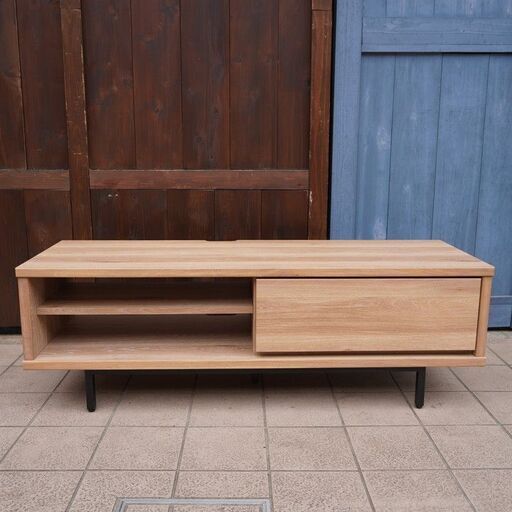大川の家具メーカーSHIGIYMA(シギヤマ家具)のテレビボードです。ロータイプのシンプルなデザインが魅力のローボード。北欧スタイルや