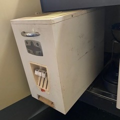 レトロ米びつの画像