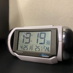 セイコータイムクリエーション 電波目覚まし時計スーパーライデン PYXIS NR523W 大音量 の画像